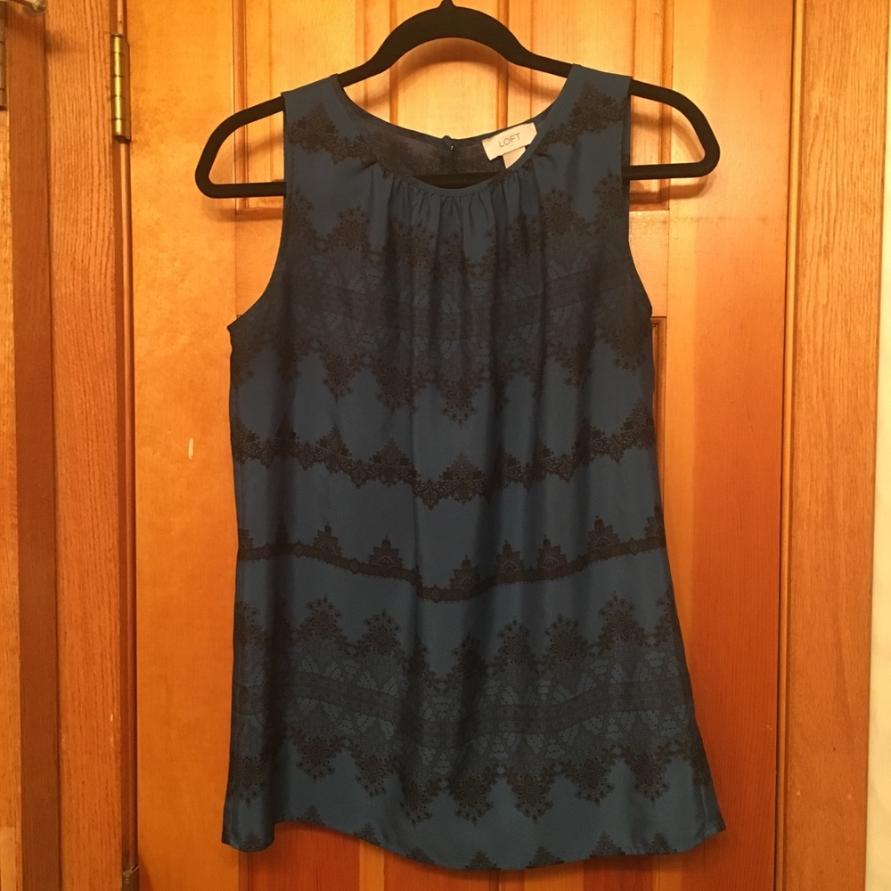 Cute Ann Taylor Loft top